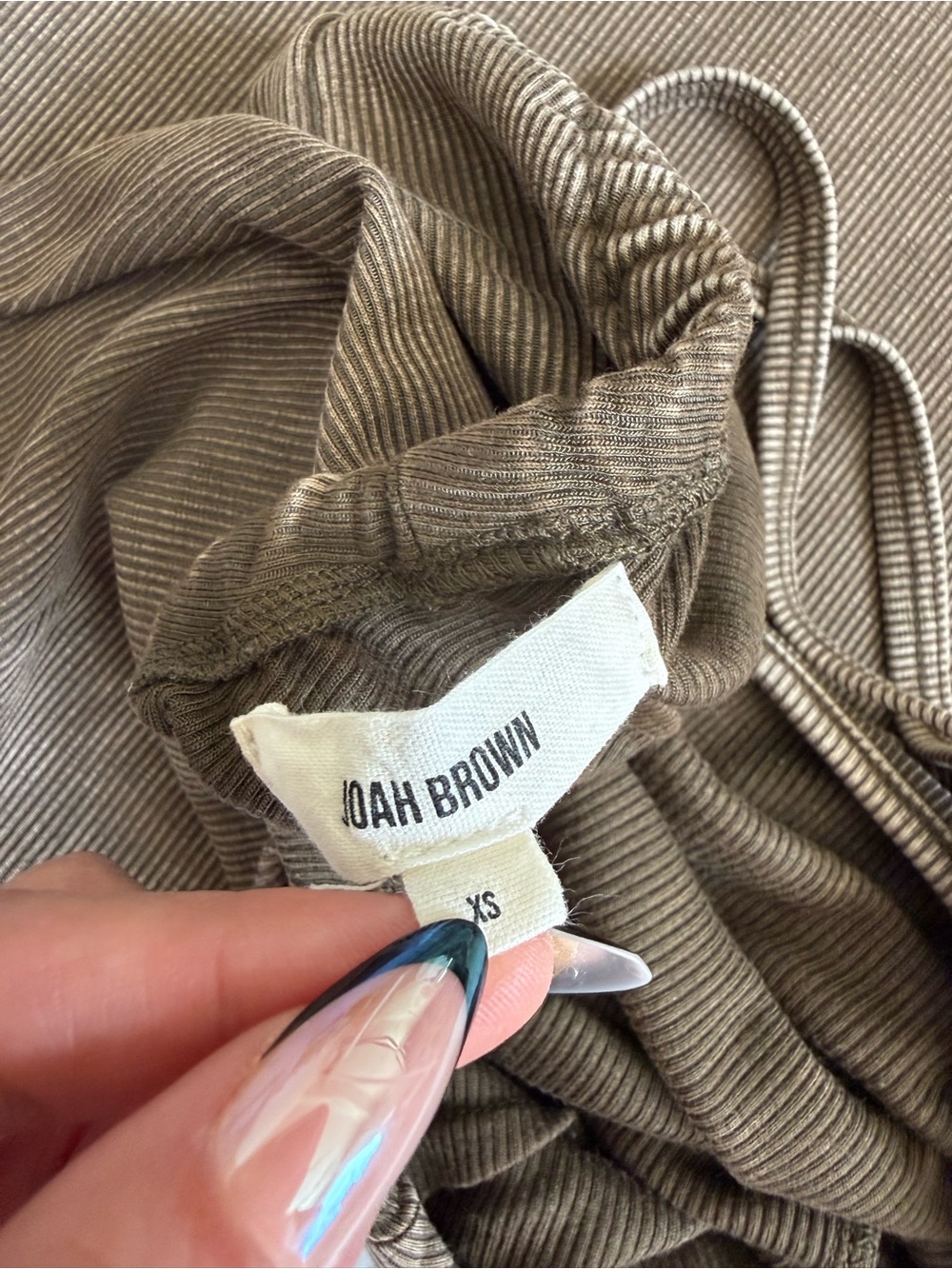 Joah brown cross back midi dress - Picture 9 of 10